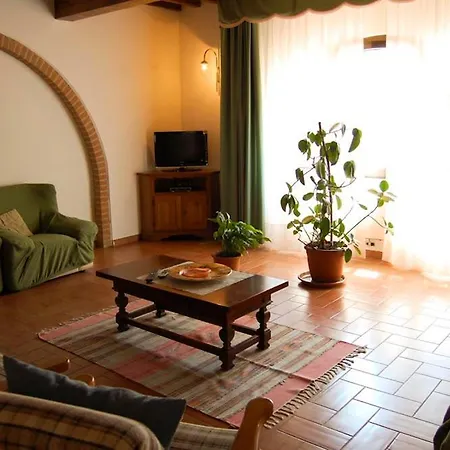 Apartment Sleeps 4 Pool Wifi