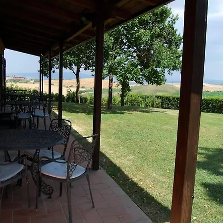 Sleeps 4 Pool Wifi Apartment *